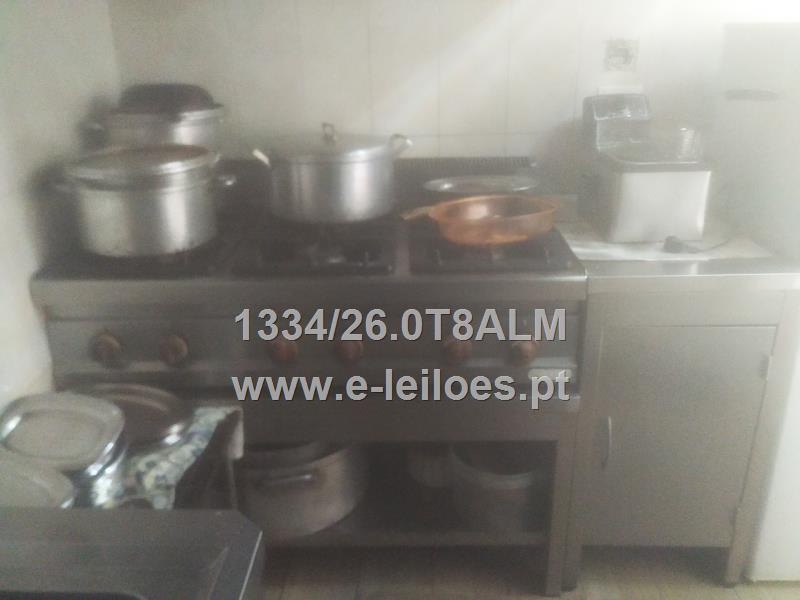 Esquipamento/mobiliário variado de restaurante/café