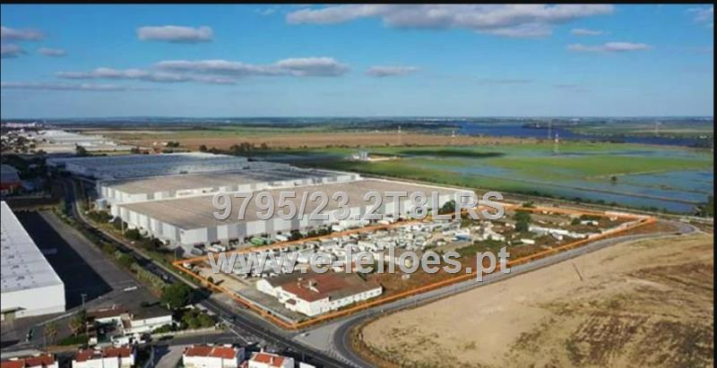 PRÉDIO URBANO EM VILA NOVA DA RAINHA (antigas instalações da "Edgar e Prieto")