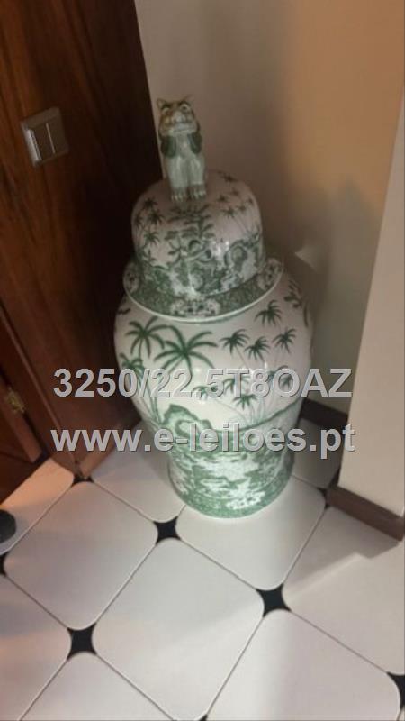 Lote de bens móveis