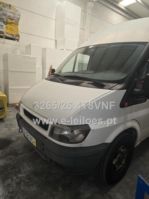Viatura marca Ford modelo Transit 330 M (90 TA-3)