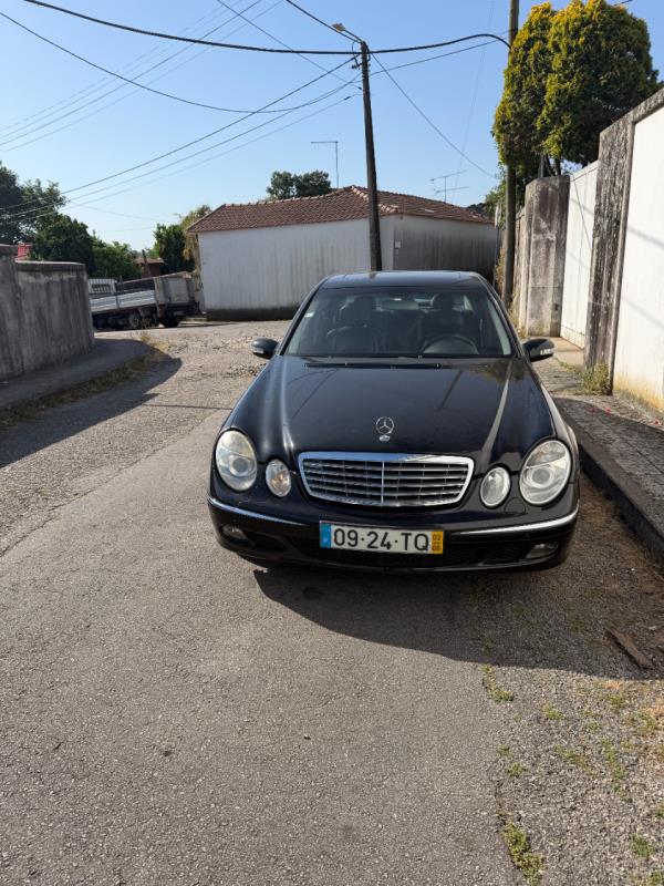 Fotografia de veículo: MERCEDES-BENZ E 220 CDI
