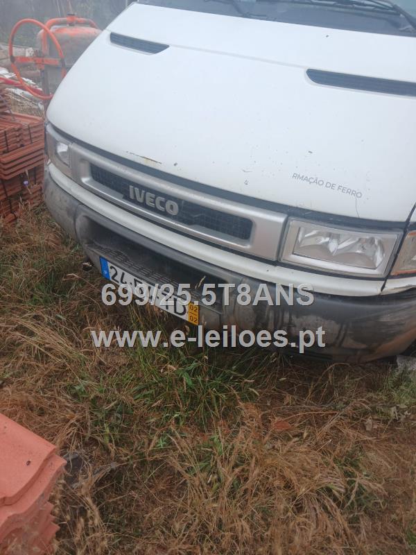 Veiculo Iveco em Serra Branco