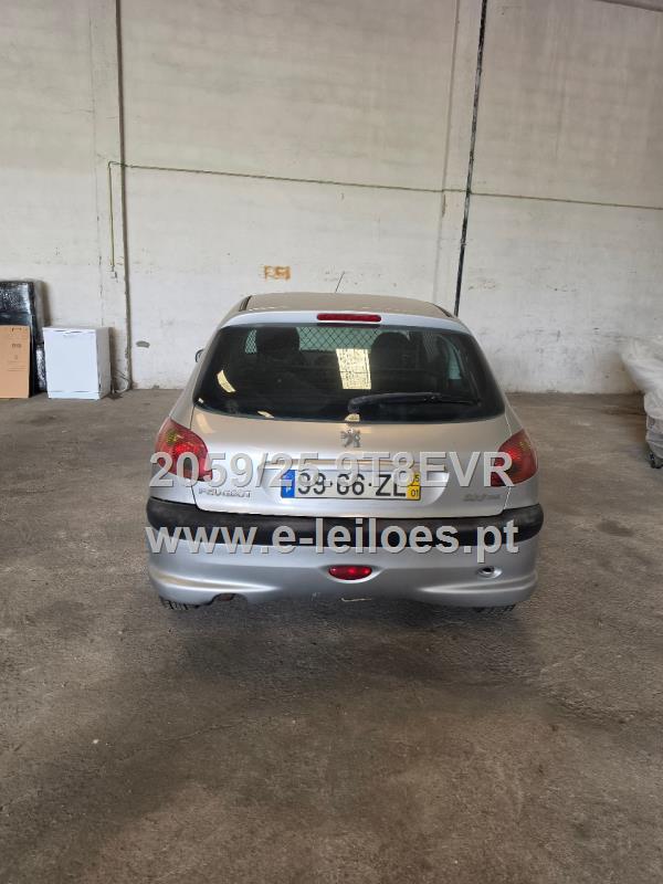 Viatura Peugeot 206 - ano de 2005