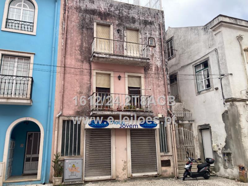 Prédio de vários andares para habitação em Alcobaça