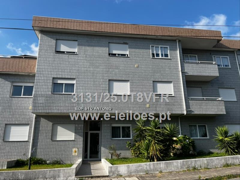 Apartamento T2 em Lobão