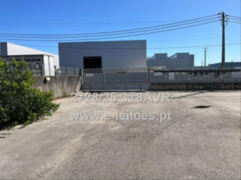 Imóvel afeto a armazém/atividade industrial, no concelho de Ovar