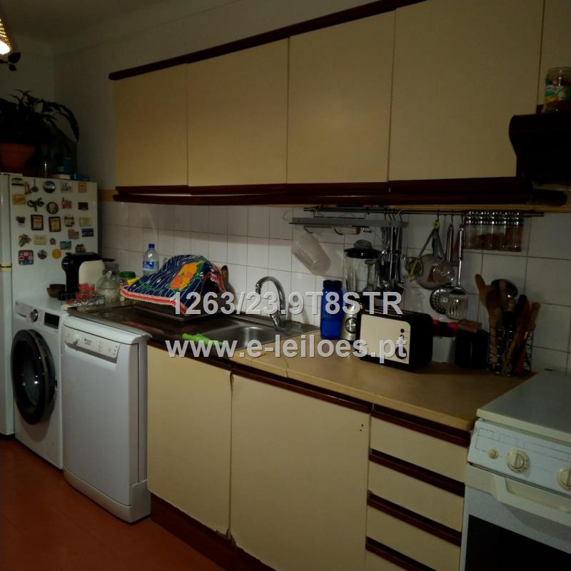 Apartamento T2 sito em Santarém