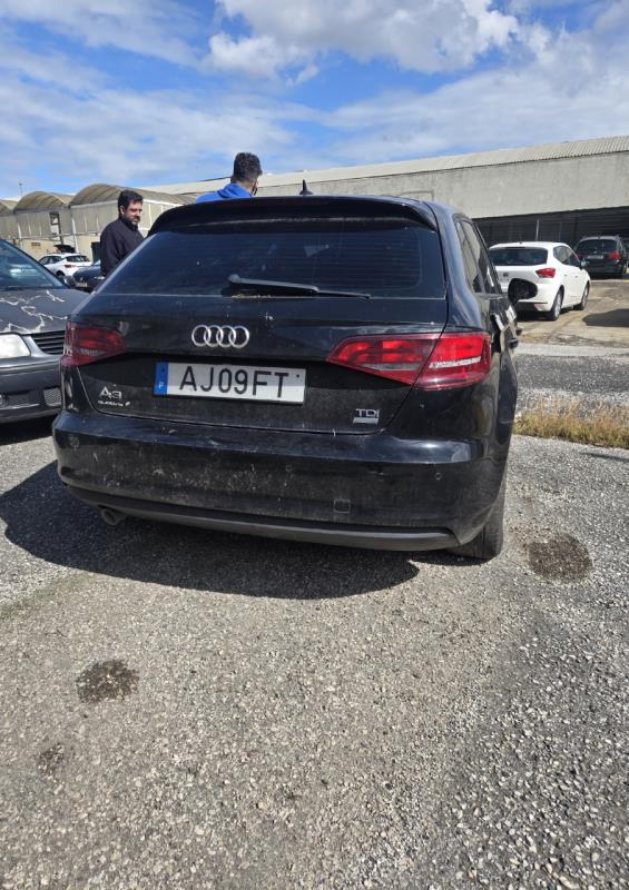 Fotografia de veículo: AUDI A3 Sportback Diesel A3 SB 1.6 TDI S-line - 2014