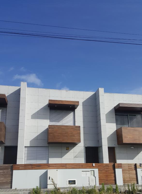 Fotografia de imóvel: Moradia Triplex sita em Canidelo - Vila Nova de Gaia