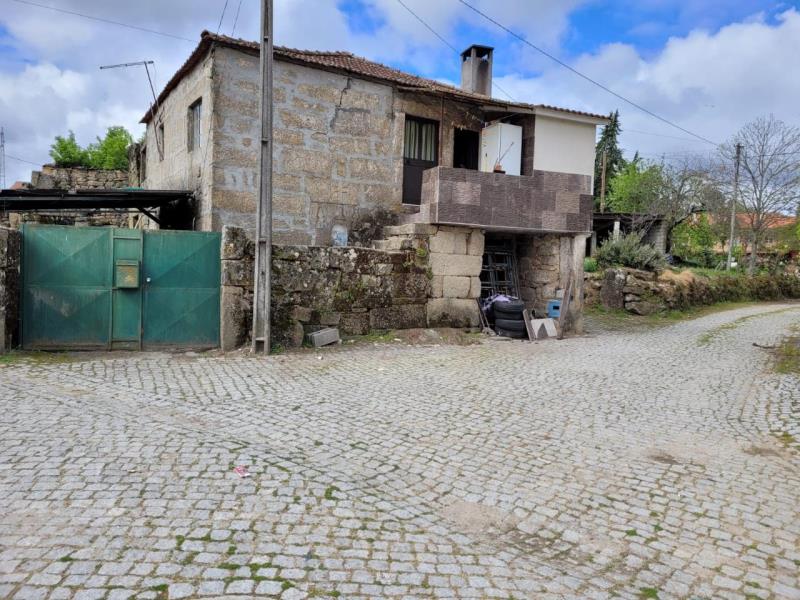 Moradia, Paredes, São Lourenço de Ribapinhão