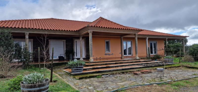 Fotografia de imóvel: Moradia em São João da Pesqueira