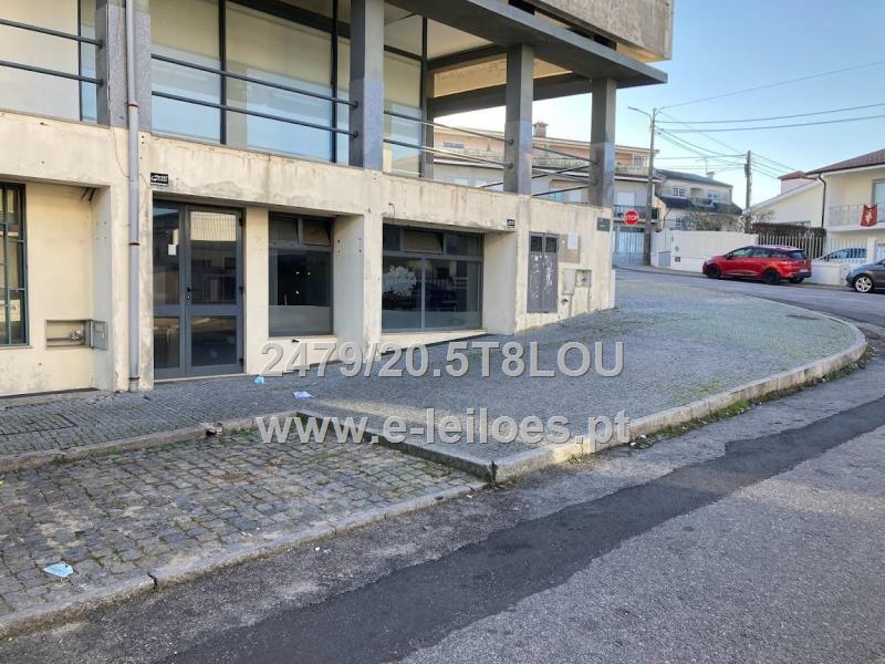 LOJA EM FREAMUNDE COM 225 M2