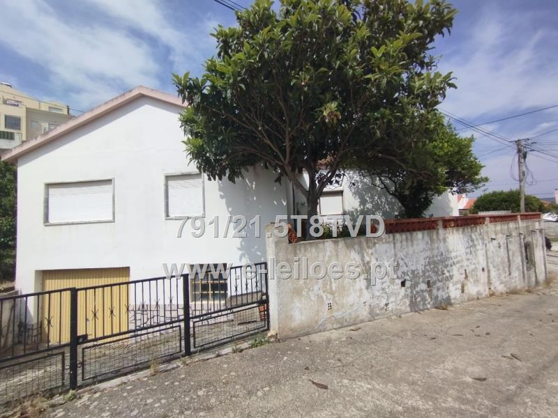 Imóvel sito em Torres Vedras