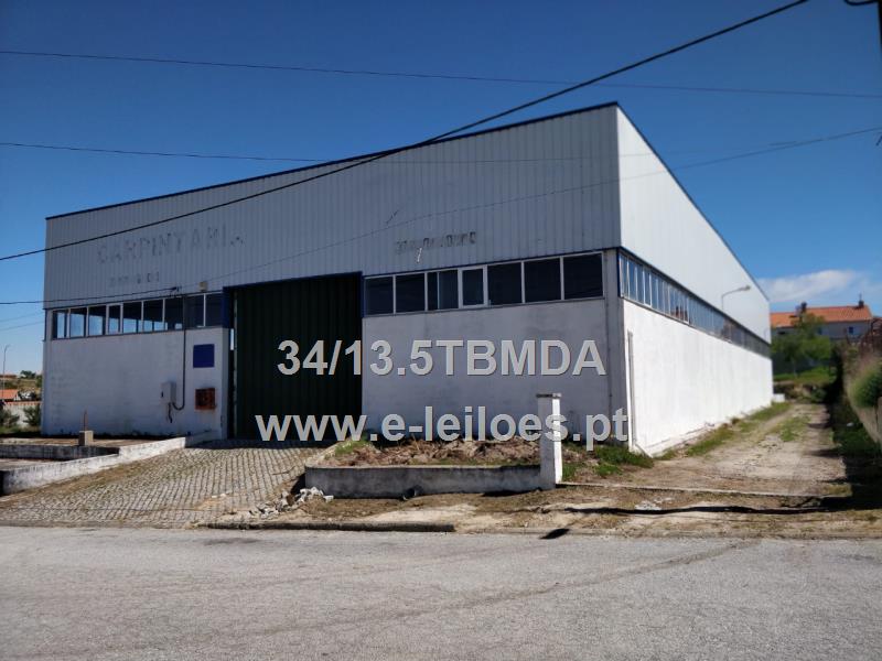 Armazém Industrial em Mêda