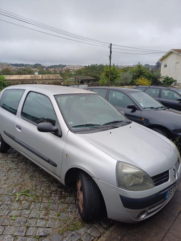 Fotografia de veículo: Veículo Ligeiro de mercadorias de marca RENAULT