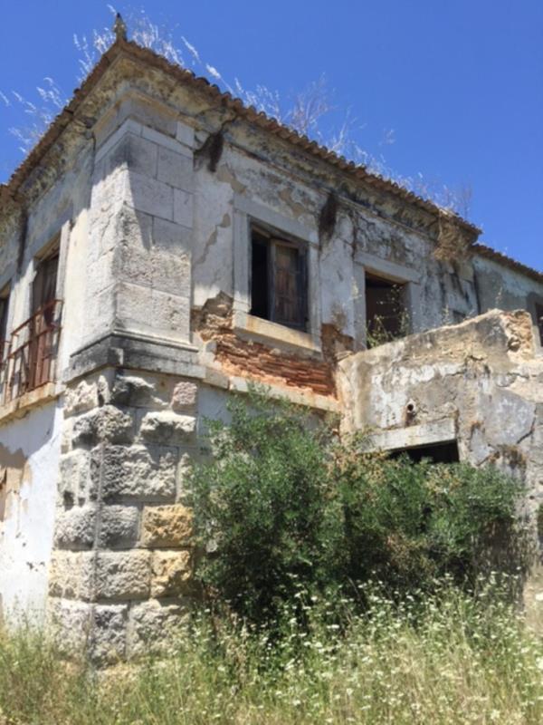 Lote em ruínas, óptimo para investir - Alcácer do Sal