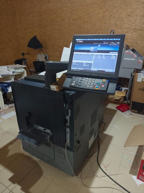 Fotografia de equipamento: Impressora digital