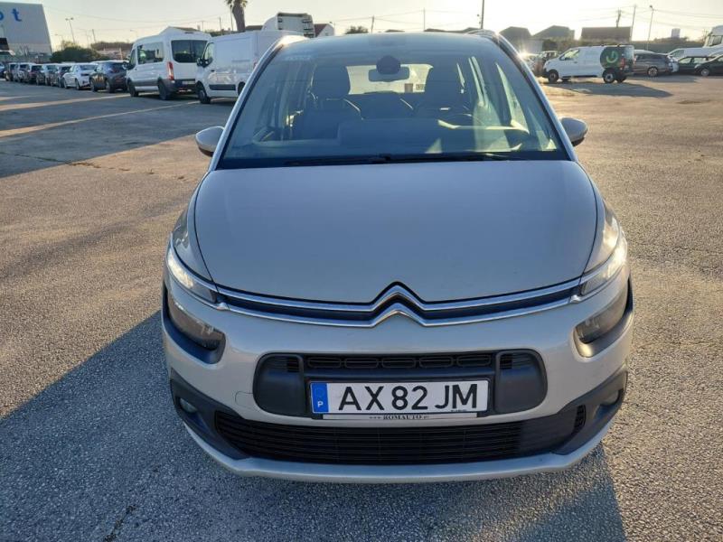 Fotografia de veículo: Citroen C4 Space Tourer - 1.5Blue HDI - de 2019