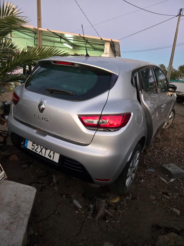 Fotografia de veículo: Renault Clio de 2019 - Acidentado