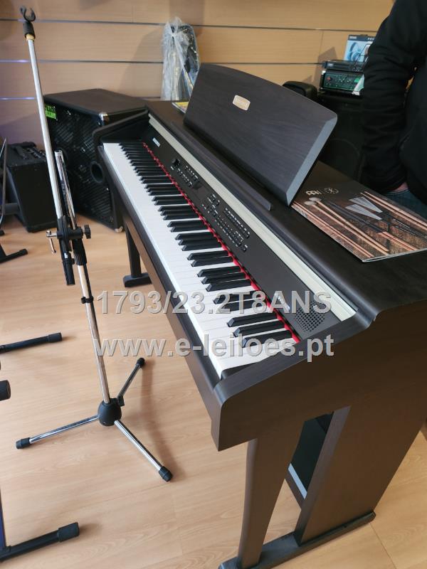Piano Digital vertical -  Marca Kurzweil Mark Pro TWOi