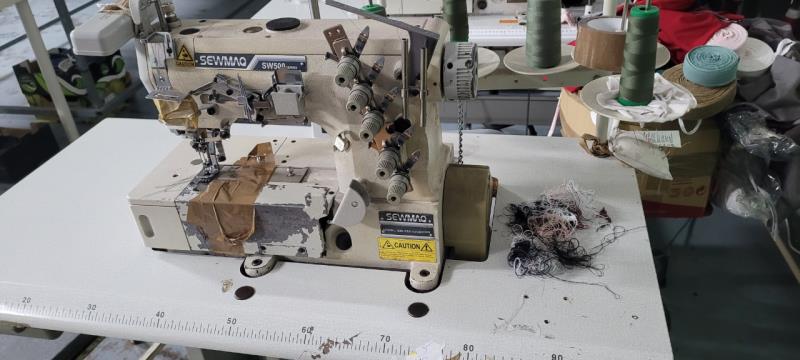 Fotografia de máquina: Máquinas de Costura Industriais