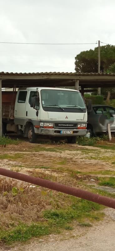 Fotografia de veículo: *MITSUBISHI CANTER*