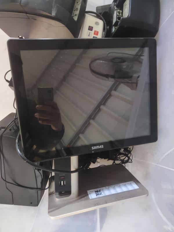 Fotografia de equipamento: Equipamentos para restauração.