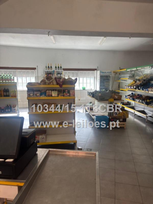 Espaço de Comercio sito na Rua da Fontinha em Ceira (Coimbra)