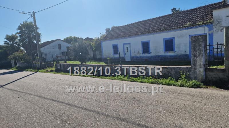 Prédio Misto sito em Cortêlo - Santarém