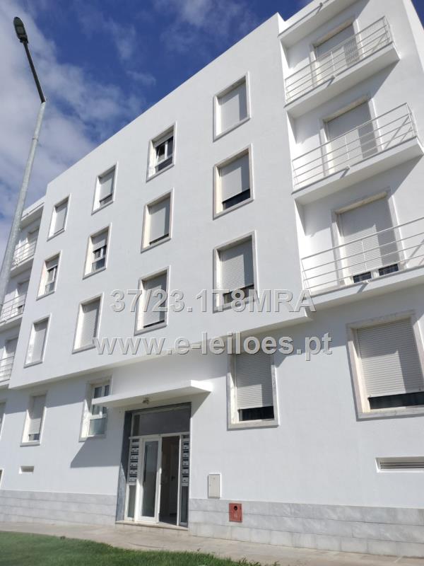Metade (1/2) de Apartamento  T2 em Moura