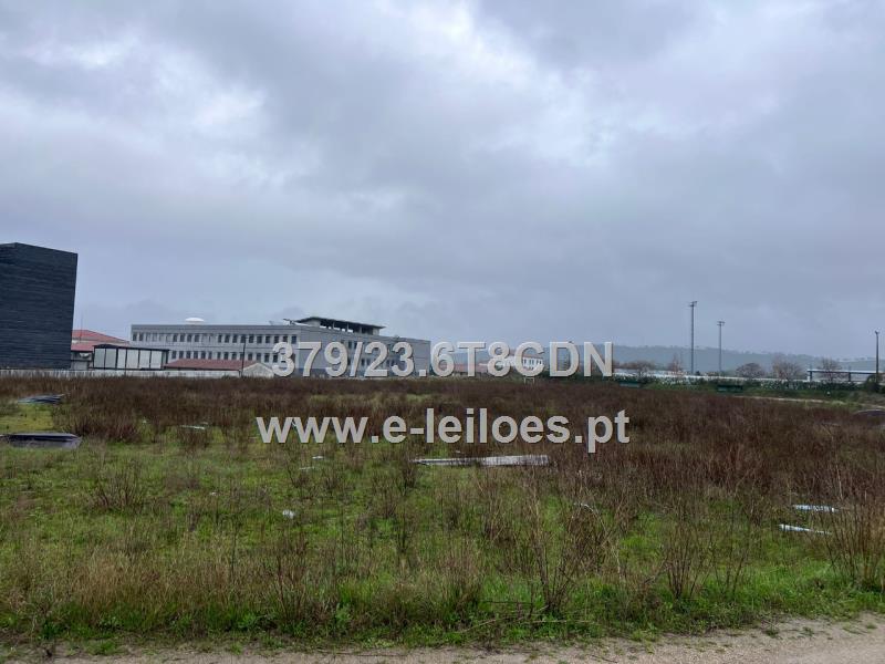 CENTRO de CONDEIXA - CAMPO DE FUTEBOL SOTTO MAYOR - Amplo terreno urbano
