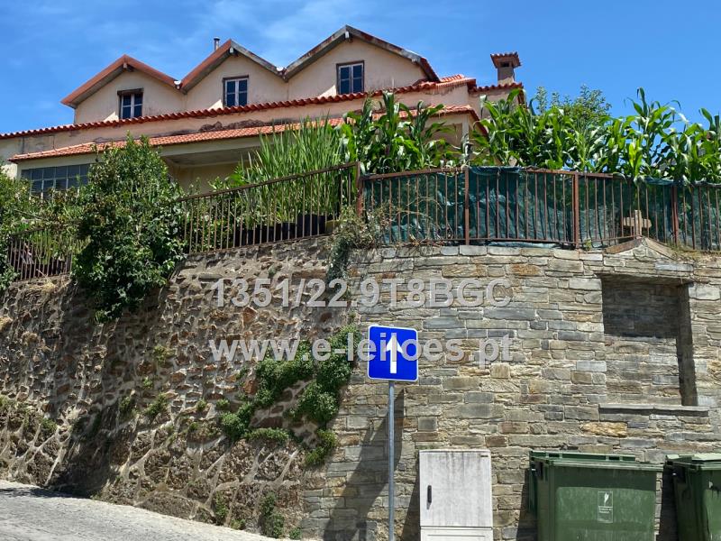 Moradia em Alfândega da Fé