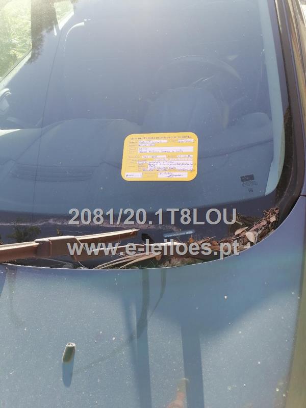 VEÍCULO LIGEIRO FORD FIESTA ACIDENTADO
