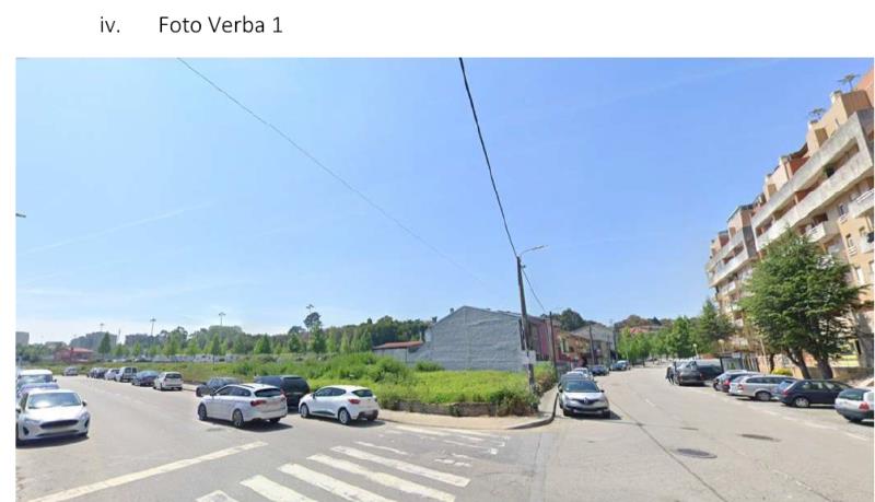 Fotografia de imóvel: Um prédio rústico,  terreno de lavradio denominado por “Campo do Repelão”