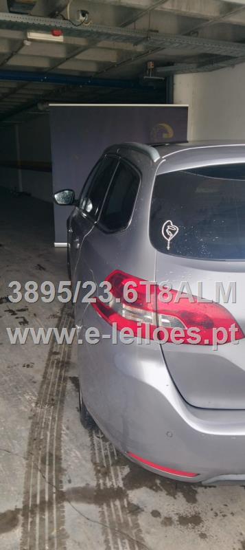 Veículo automóvel