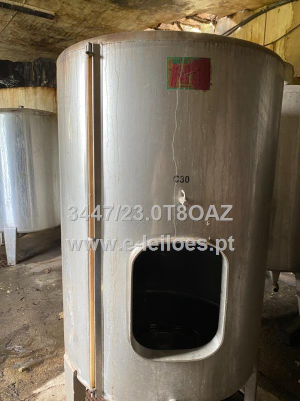 Lote de bens móveis (Pulverizador e Cubas em Inox)