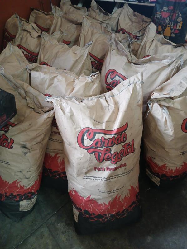 Fotografia de mobiliário: Sacos de Carvão
