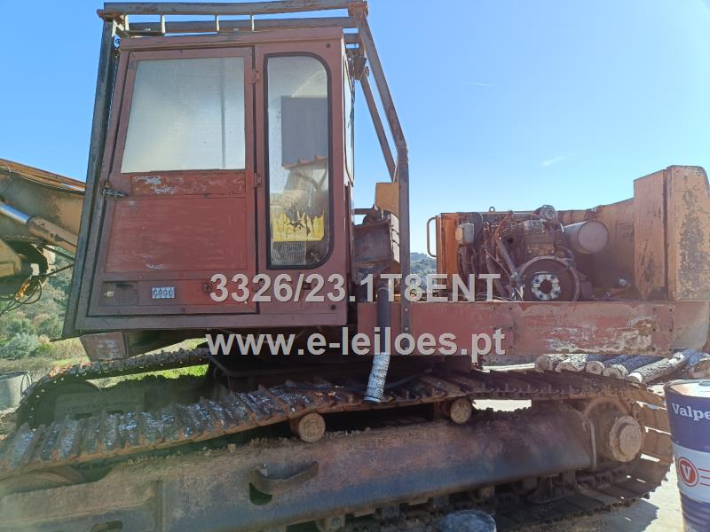 Máquina de corte e abate Case Poclain