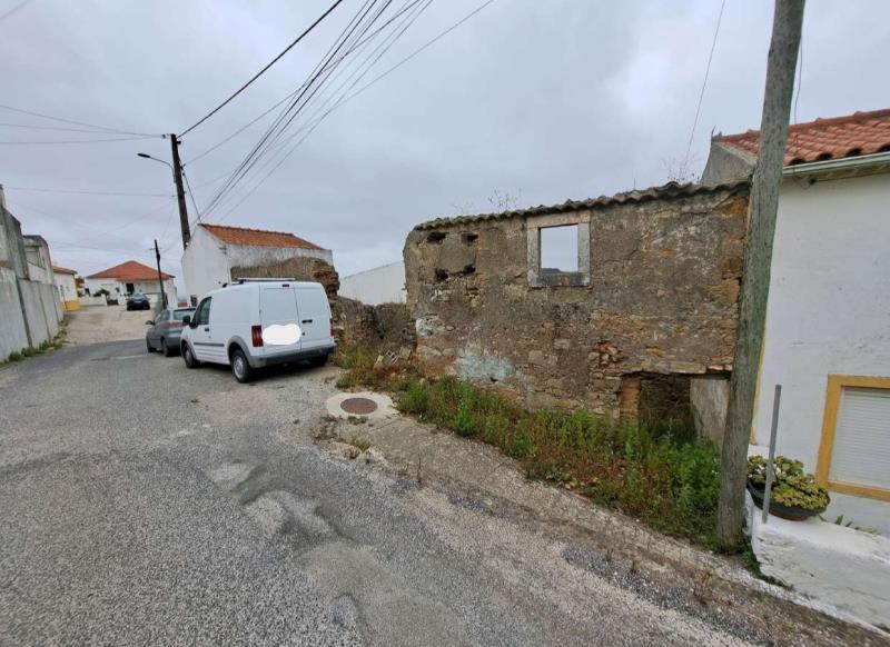 Fotografia de imóvel: 1/2 de Ruína em Torres Vedras