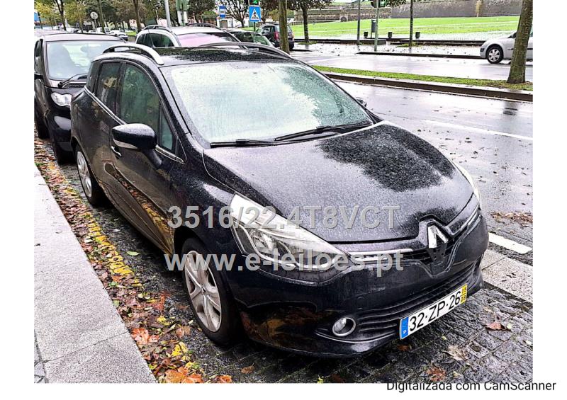 Veículo ligeiro de passageiros de marca Renault, modelo R, a gasóleo