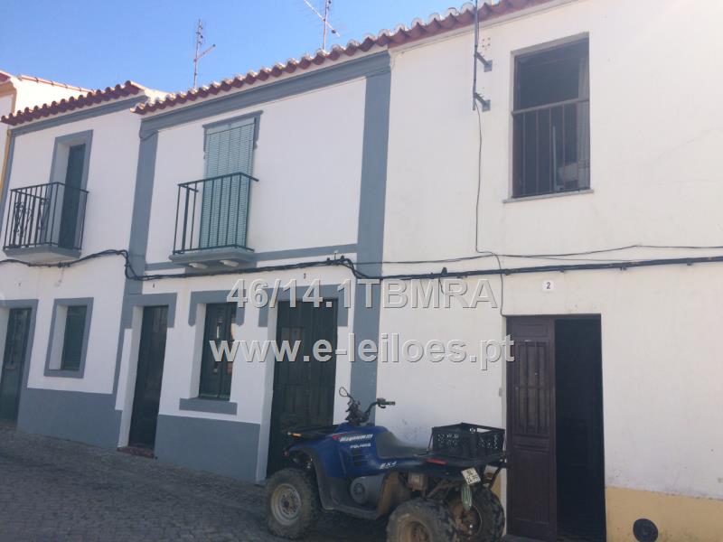Prédio urbano sito em Barrancos