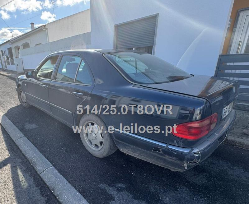 MERCEDES-BENZ modelo 210 (210 004)