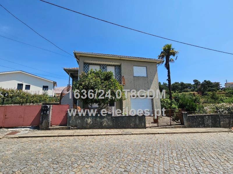 Moradia com oficina