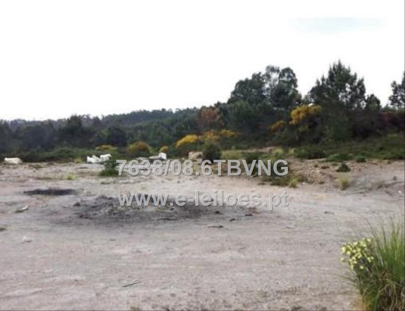 Terreno para construção, com 2.072 m2, em Sandim (V.N. Gaia)