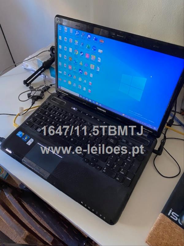 Lote único composto por doze bens penhorados