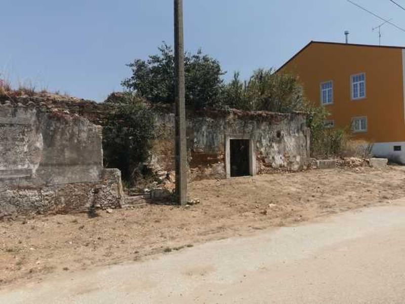 Fotografia de imóvel: 1/4 de Terreno para Construção Urbana