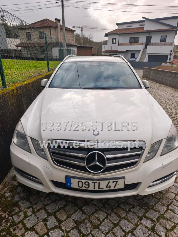 Mercedes - Benz - Modelo E 300 BLUETEC HYBRID