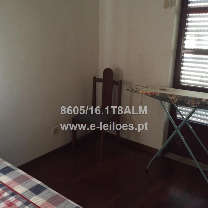 Lote de mobiliário de quarto