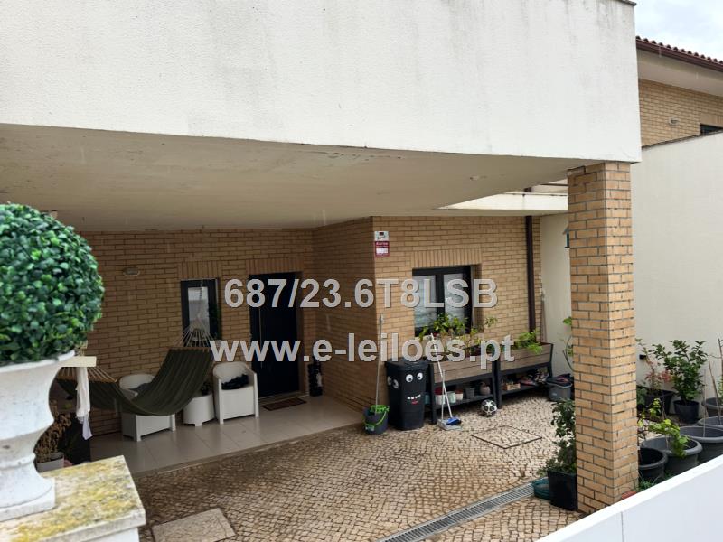 Casa Geminada T4 em Castanheira do Ribatejo