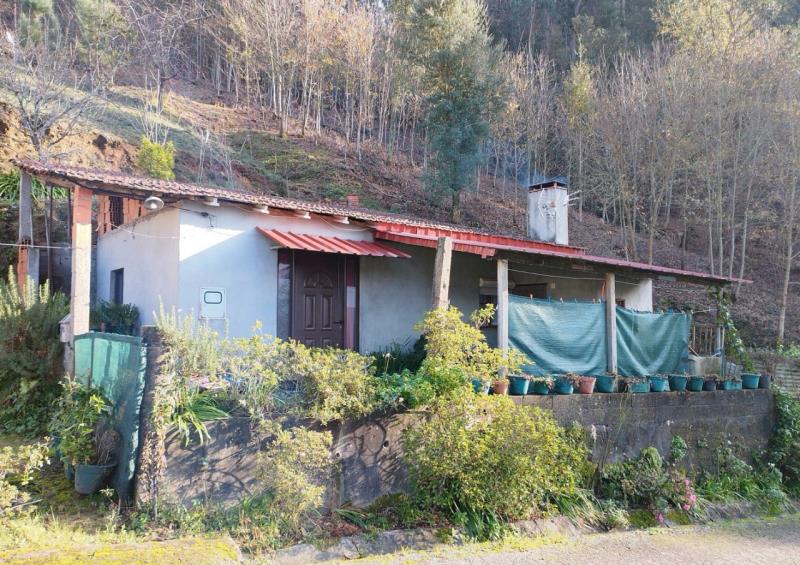 Fotografia de imóvel: Meação sobre metade indivisa de casa de habitação, em Rossas (Arouca)